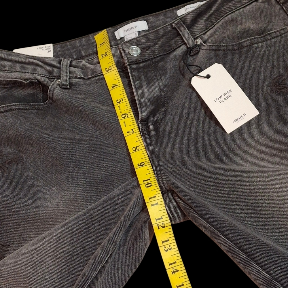 Forever 21 Denim Flare Low Rise Slim Fit Floral Embroidery Jeans Women Size 30 - Picture 14 of 16